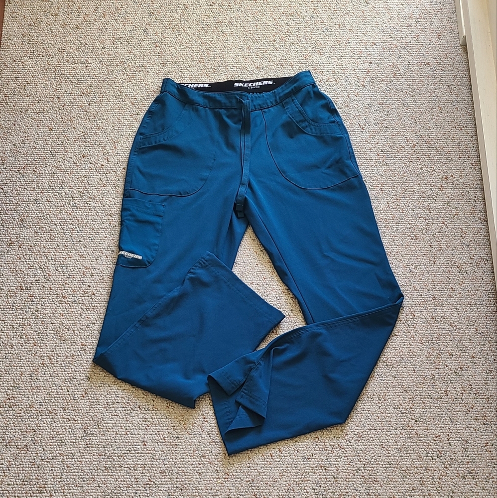 Skechers scrubs set - Picture 10 of 12
